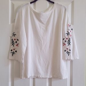 Roz & Ali Floral Embroidered 3/4 sleeves: Knit Top Light sweater Size L